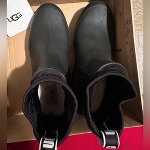 Womens Ugg® Chevonne Chelsea Rain Boot - Black